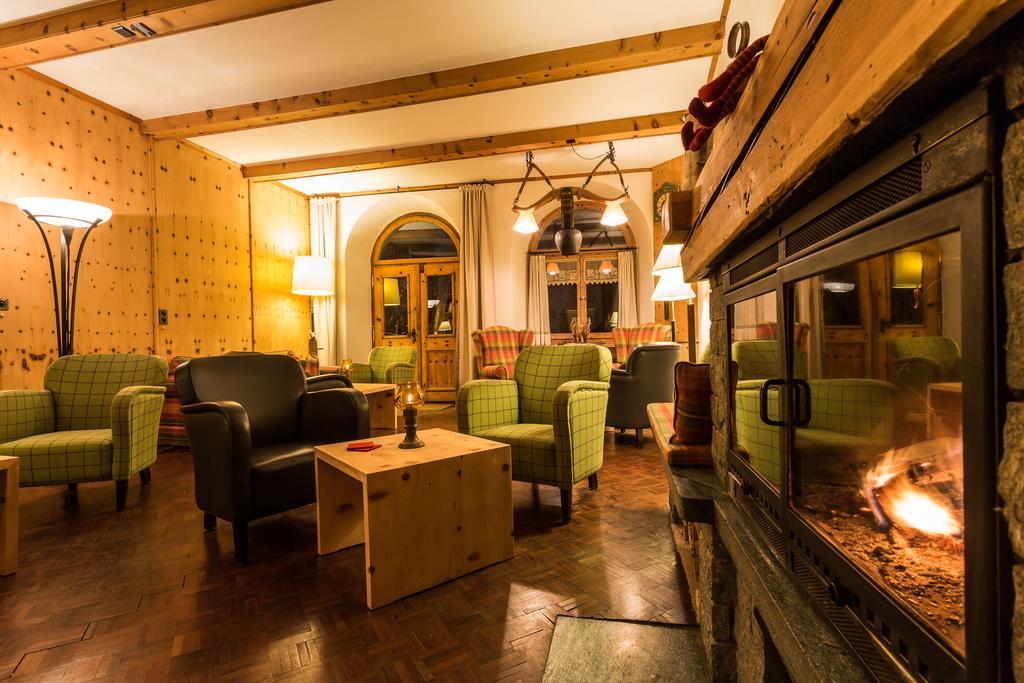Meisser Hotel "Superior" Guarda Buitenkant foto